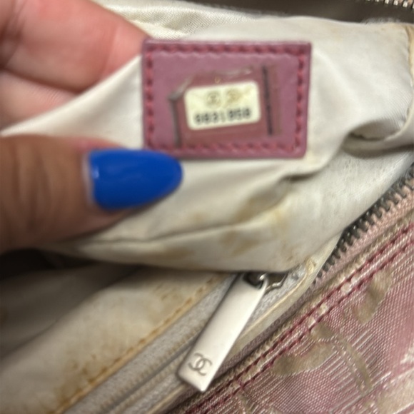 Authentic Chanel handbag Preloved . $895 - Picture 8 of 9